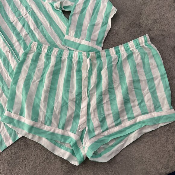 PJ Salvage Pajamas Set XL Green White Striped Shorts Shirt Top - Picture 2 of 6